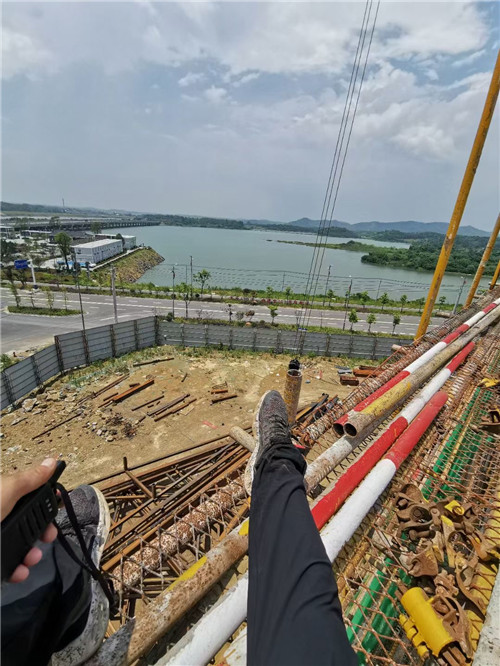 辽阳市作业中发生设备损坏或人员意外，责任怎么划分？