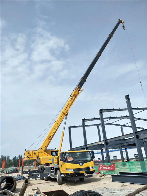 辽阳市超高层建筑钢结构吊装案例